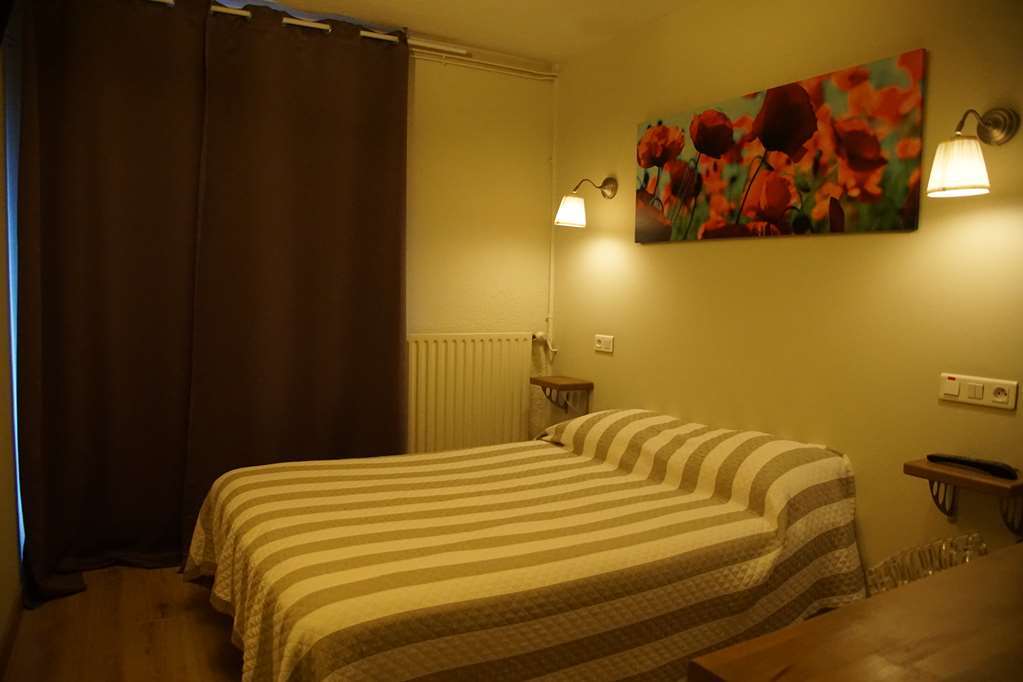 Logis Hotel Epi D'Or Angulema Habitación foto